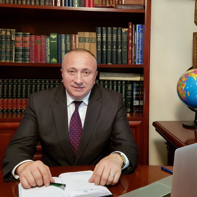 Av. Dr. Marius Murea